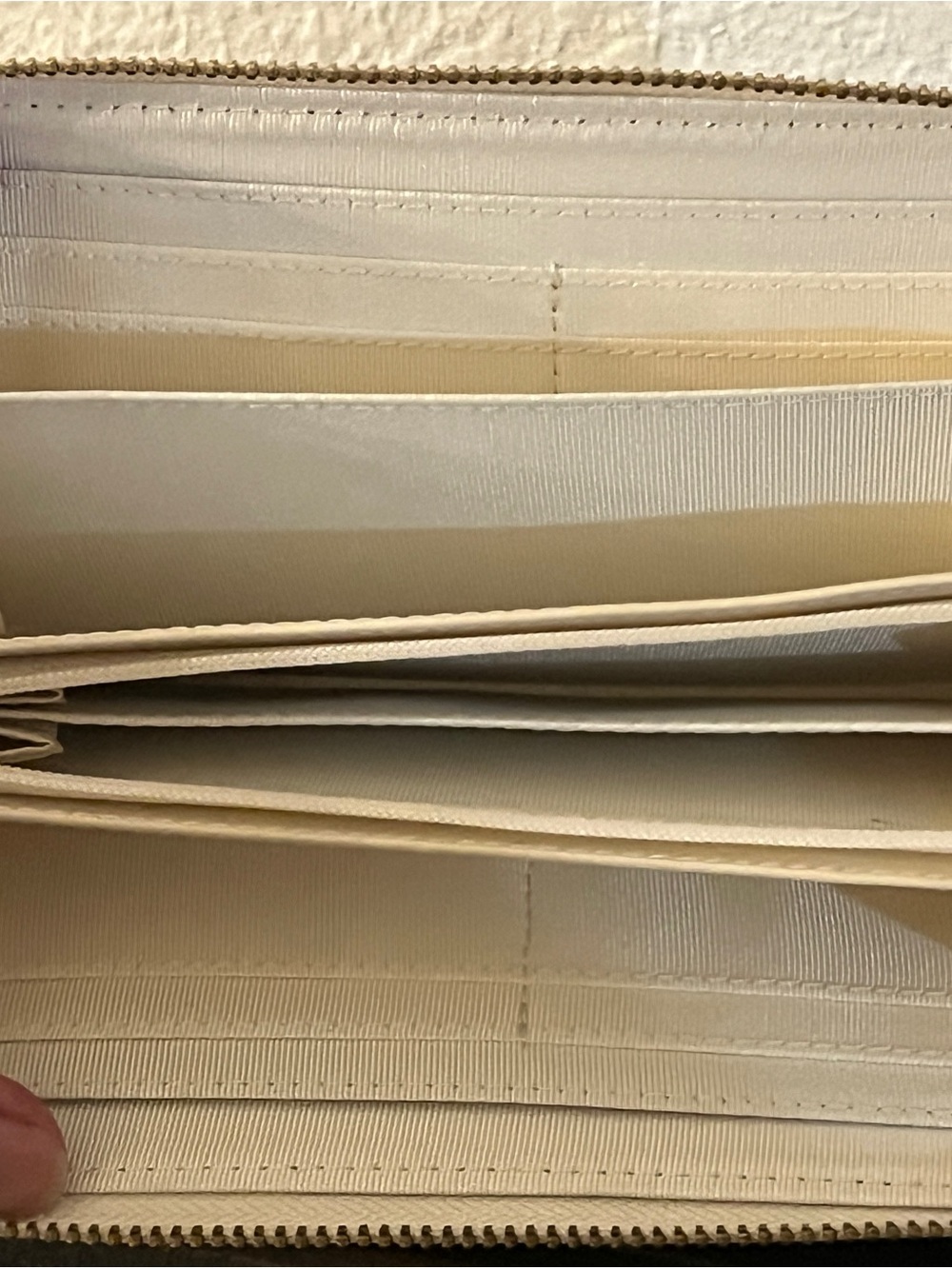 White Floral Accent Women's Wallet with Gold Details - Picture 10 of 11
